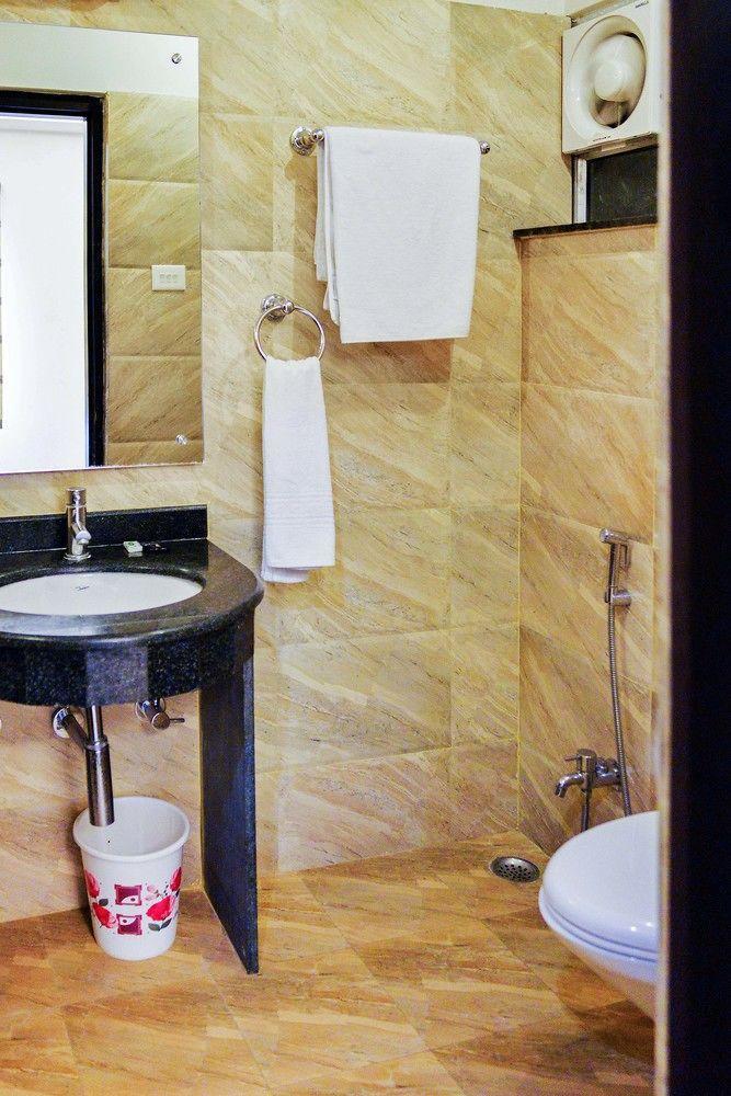 Hotel Janki International By Keymagics Varanasi Esterno foto