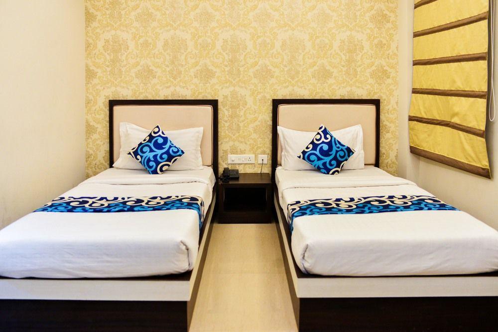 Hotel Janki International By Keymagics Varanasi Esterno foto