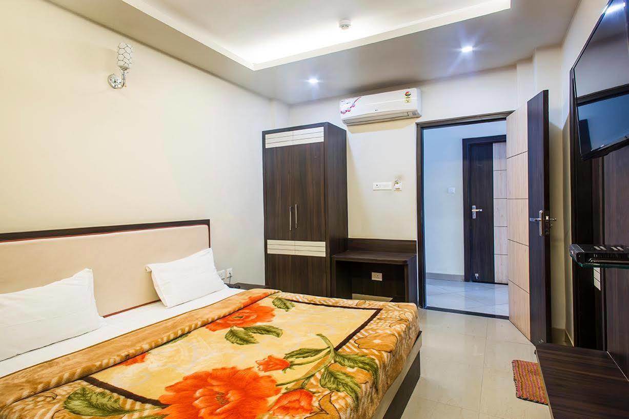 Hotel Janki International By Keymagics Varanasi Esterno foto