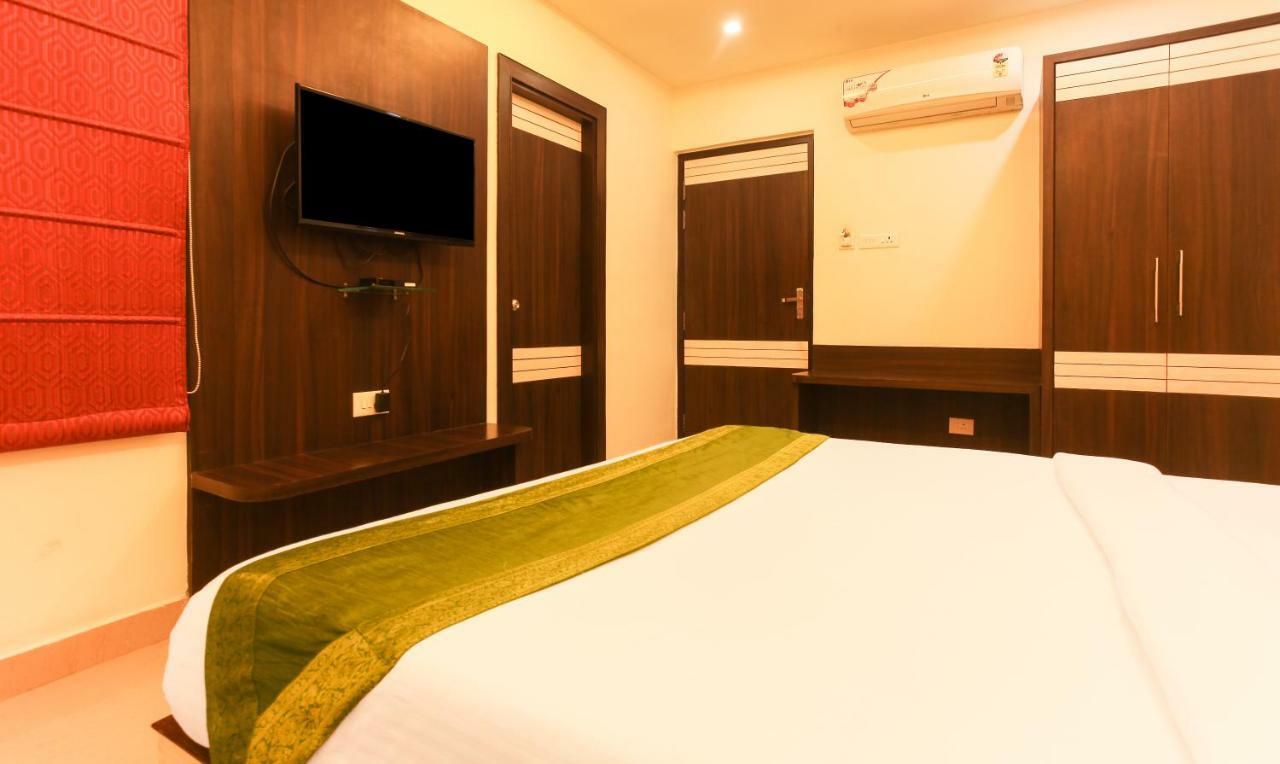 Hotel Janki International By Keymagics Varanasi Esterno foto