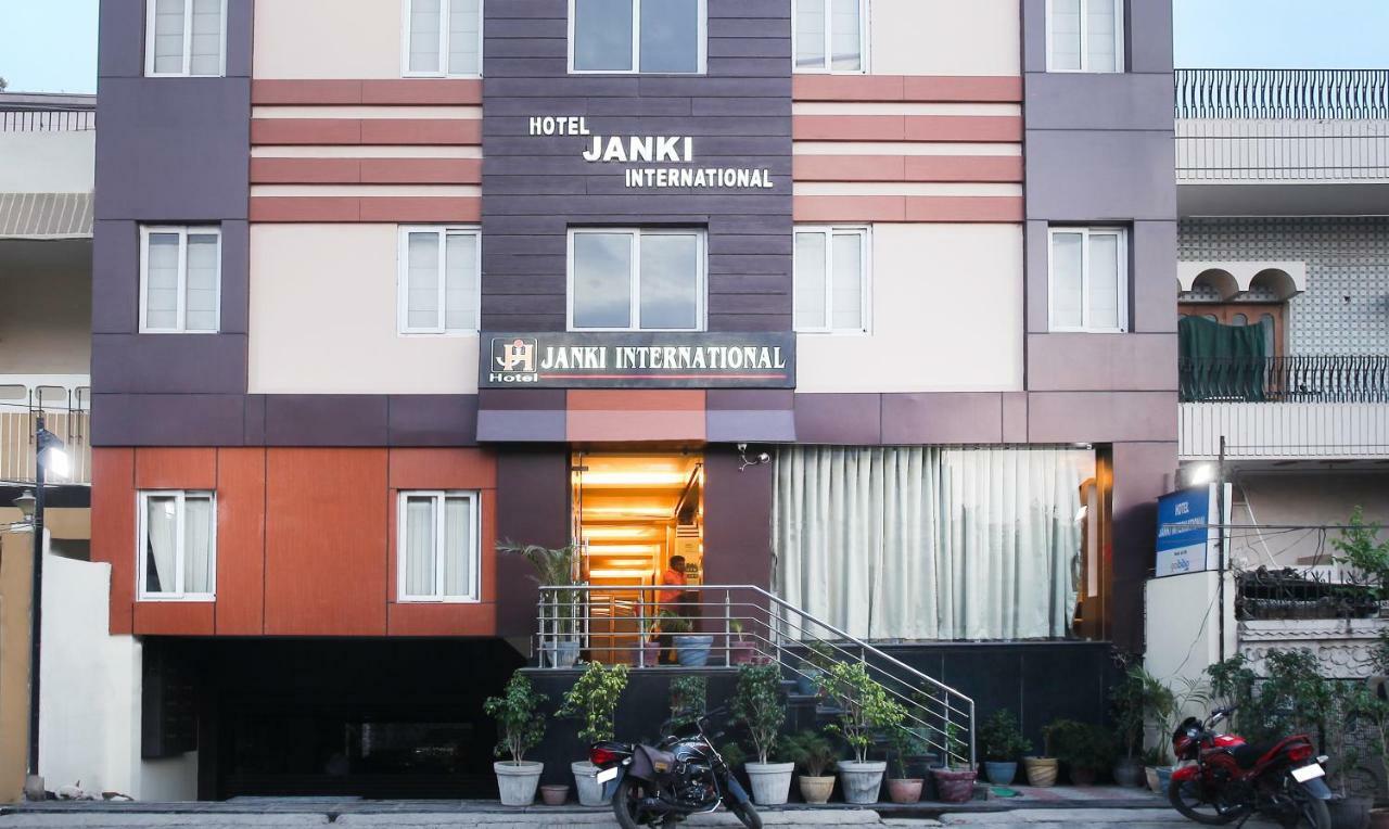 Hotel Janki International By Keymagics Varanasi Esterno foto
